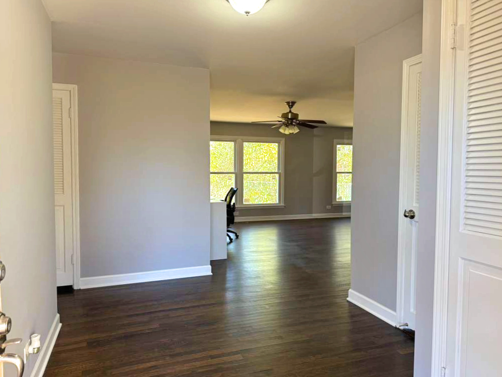 1704 S Highland Avenue, Arlington Heights, IL 60005