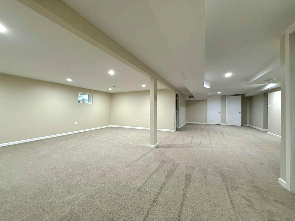 1704 S Highland Avenue, Arlington Heights, IL 60005