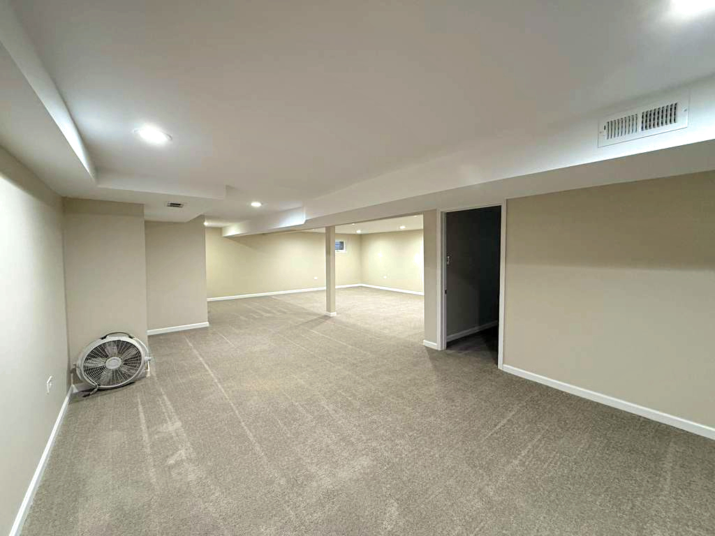 1704 S Highland Avenue, Arlington Heights, IL 60005