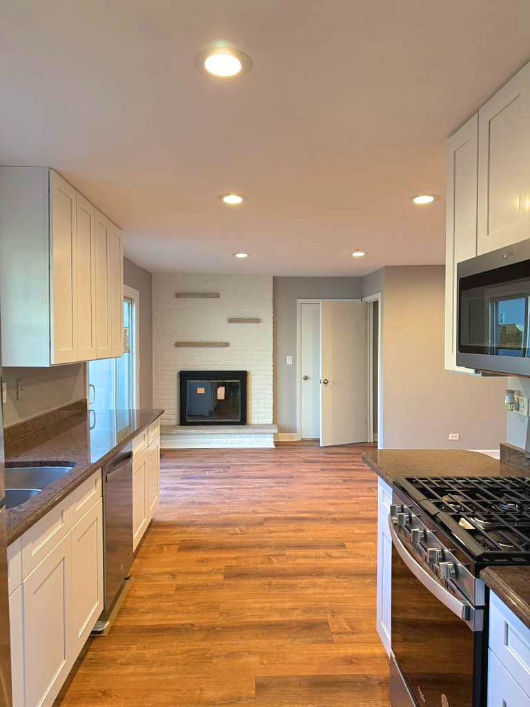 1704 S Highland Avenue, Arlington Heights, IL 60005