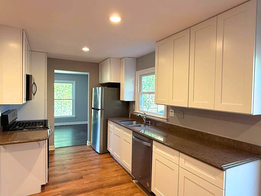 1704 S Highland Avenue, Arlington Heights, IL 60005