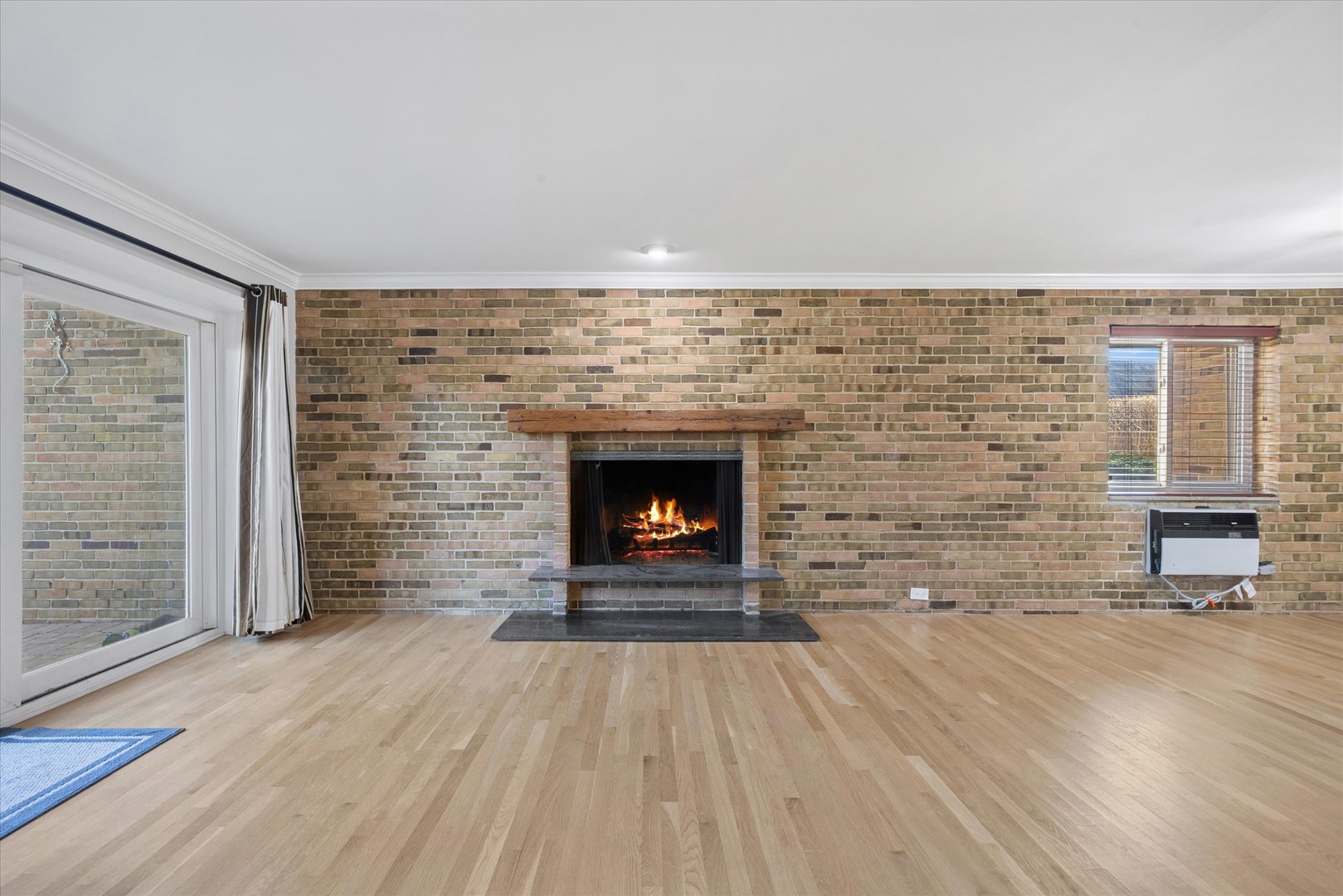 320 Claymoor Road #1A, Hinsdale, IL 60521