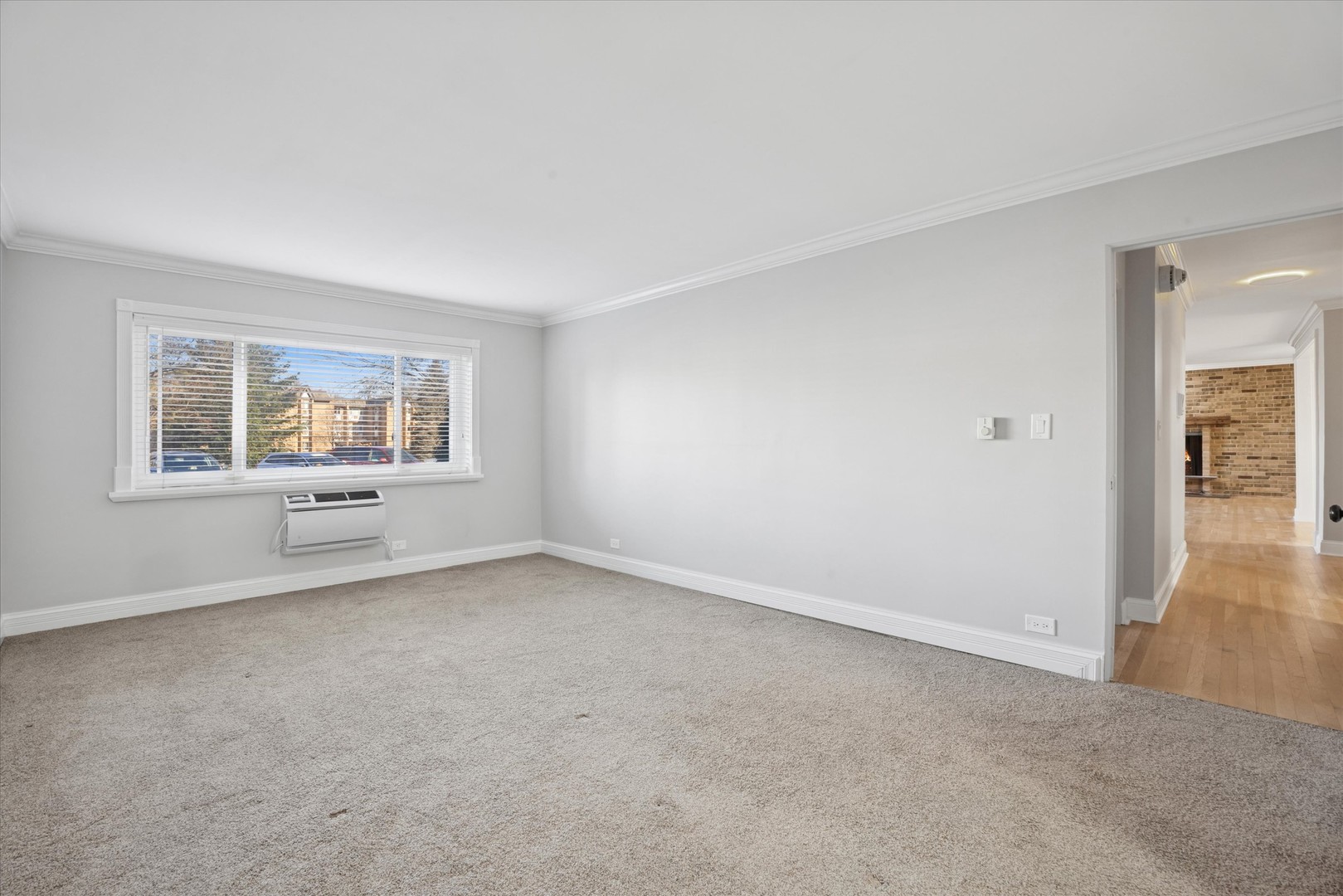 320 Claymoor Road #1A, Hinsdale, IL 60521