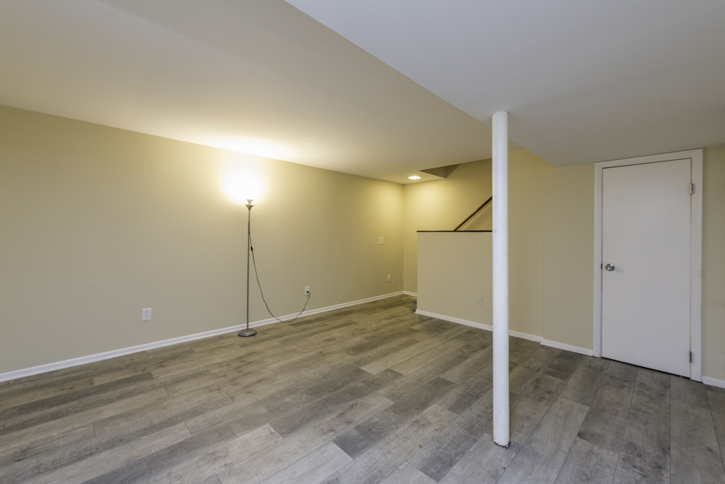 2634 Woodview Court, Waukegan, IL 60087