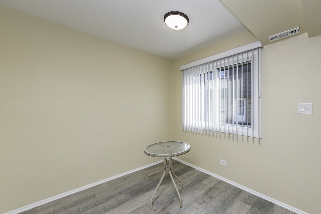 2634 Woodview Court, Waukegan, IL 60087