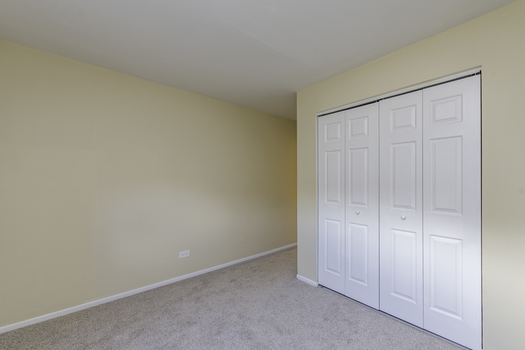 2634 Woodview Court, Waukegan, IL 60087