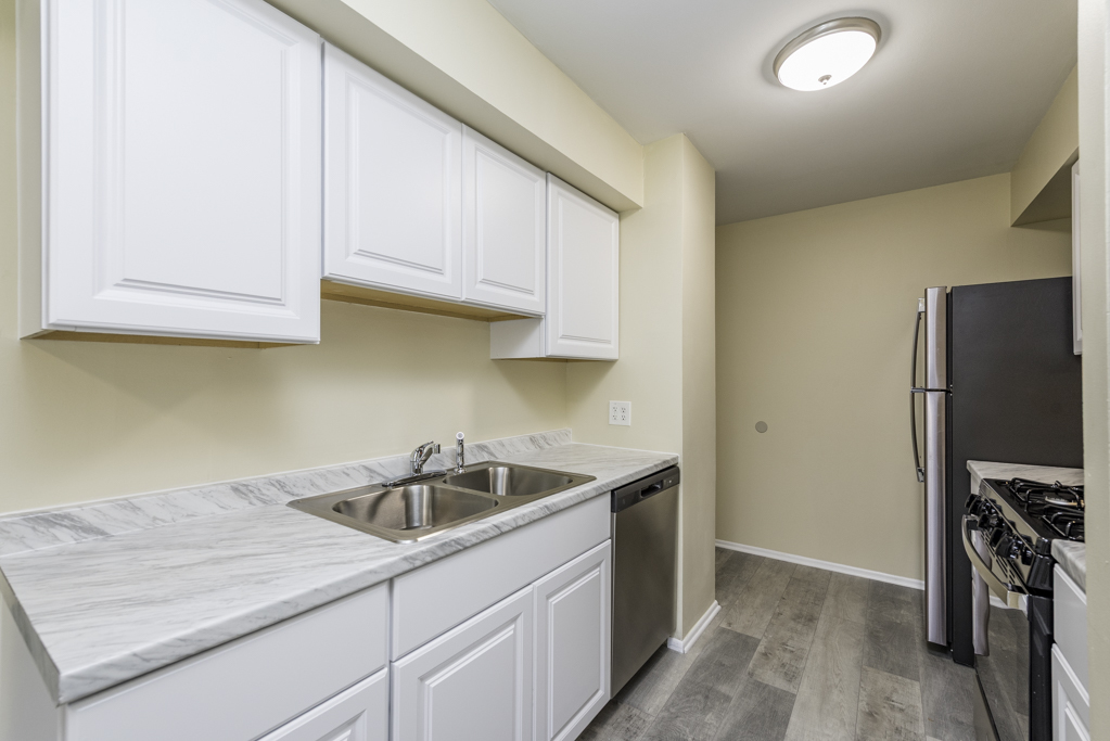 2634 Woodview Court, Waukegan, IL 60087