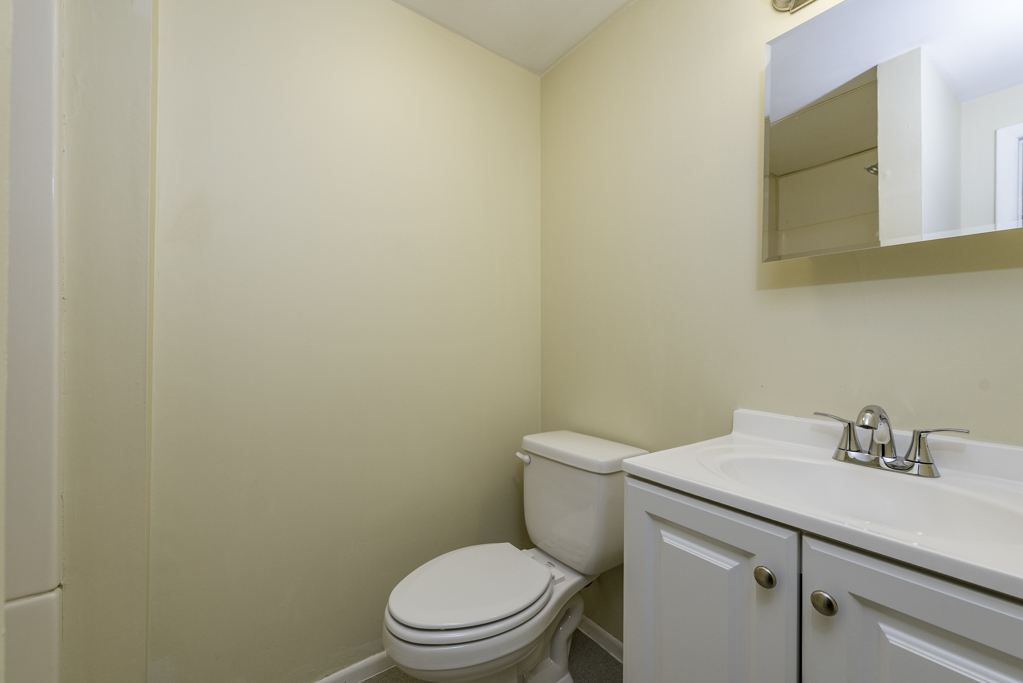 2634 Woodview Court, Waukegan, IL 60087