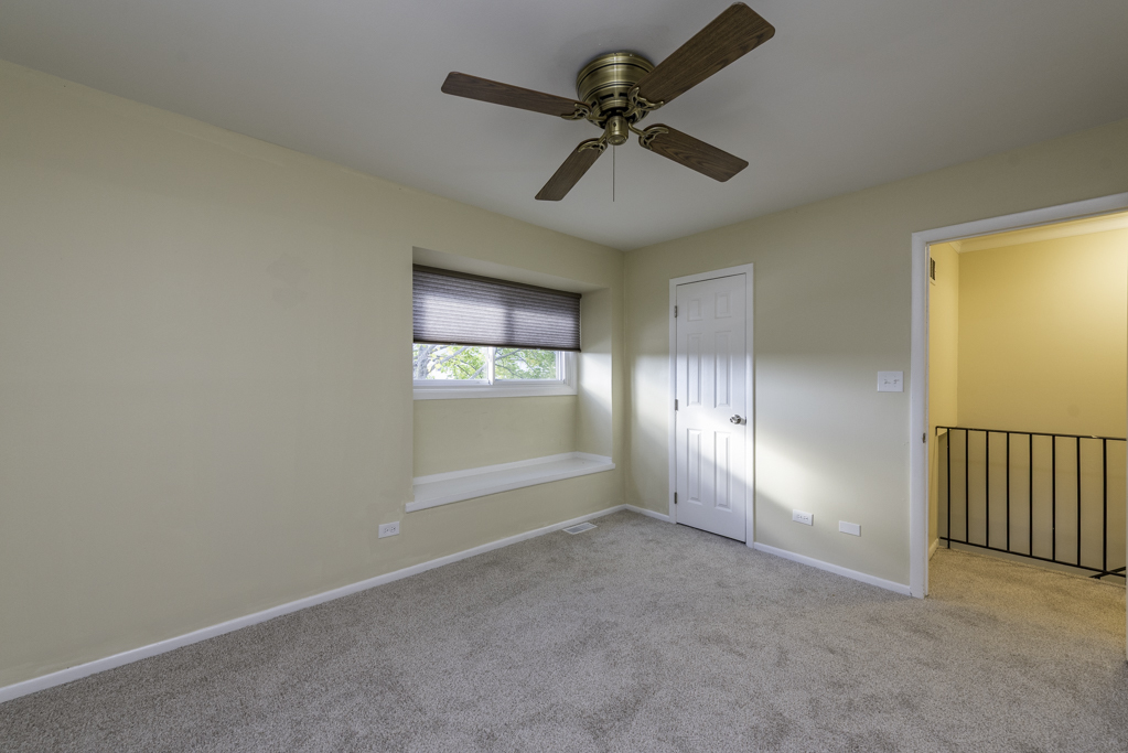 2634 Woodview Court, Waukegan, IL 60087