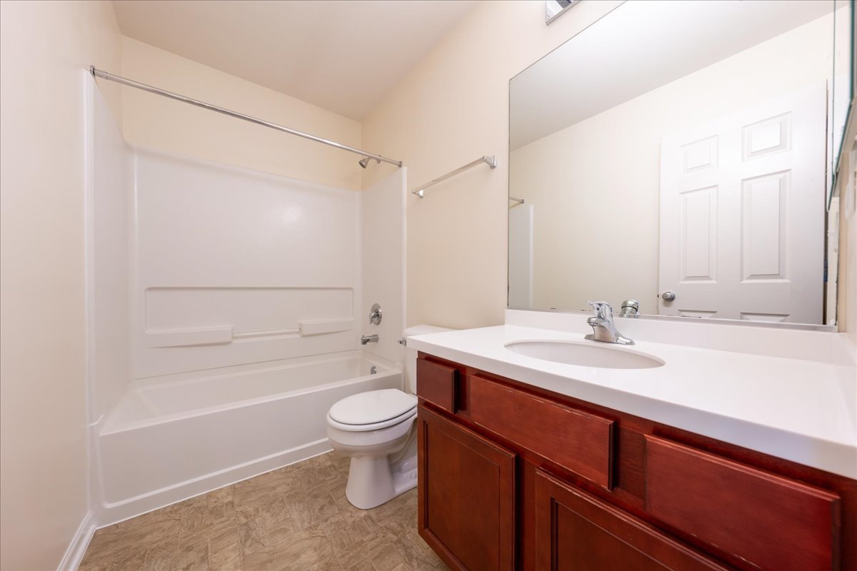 233 Jackson Street, Gilberts, IL 60136