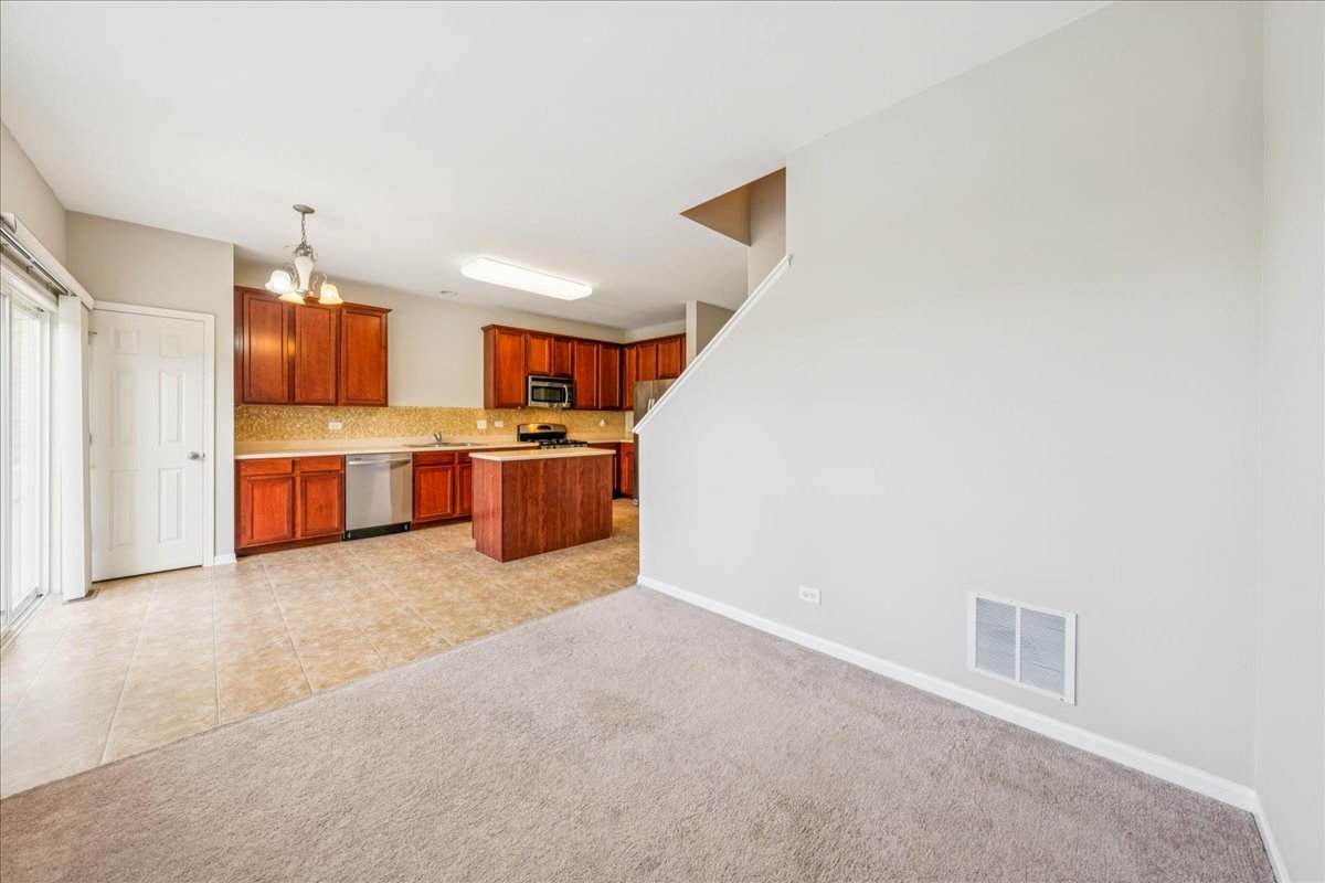 233 Jackson Street, Gilberts, IL 60136