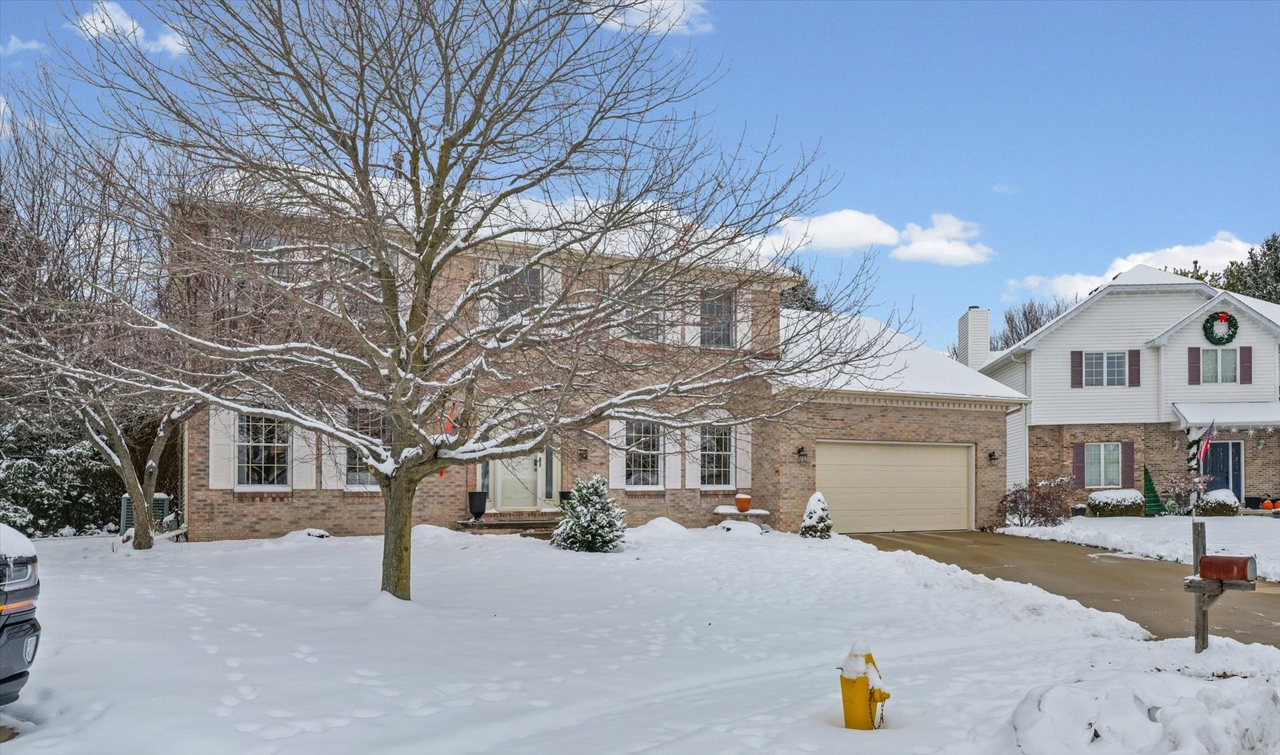 3 Earls Court, Bloomington, IL 61704