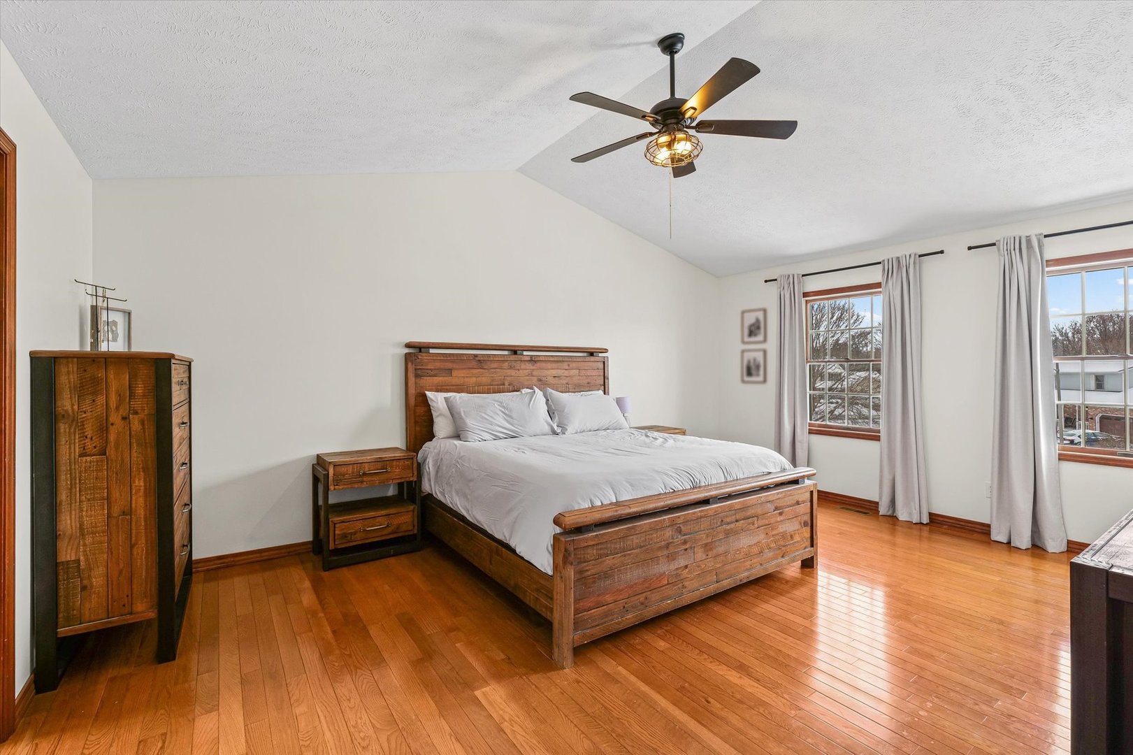 3 Earls Court, Bloomington, IL 61704