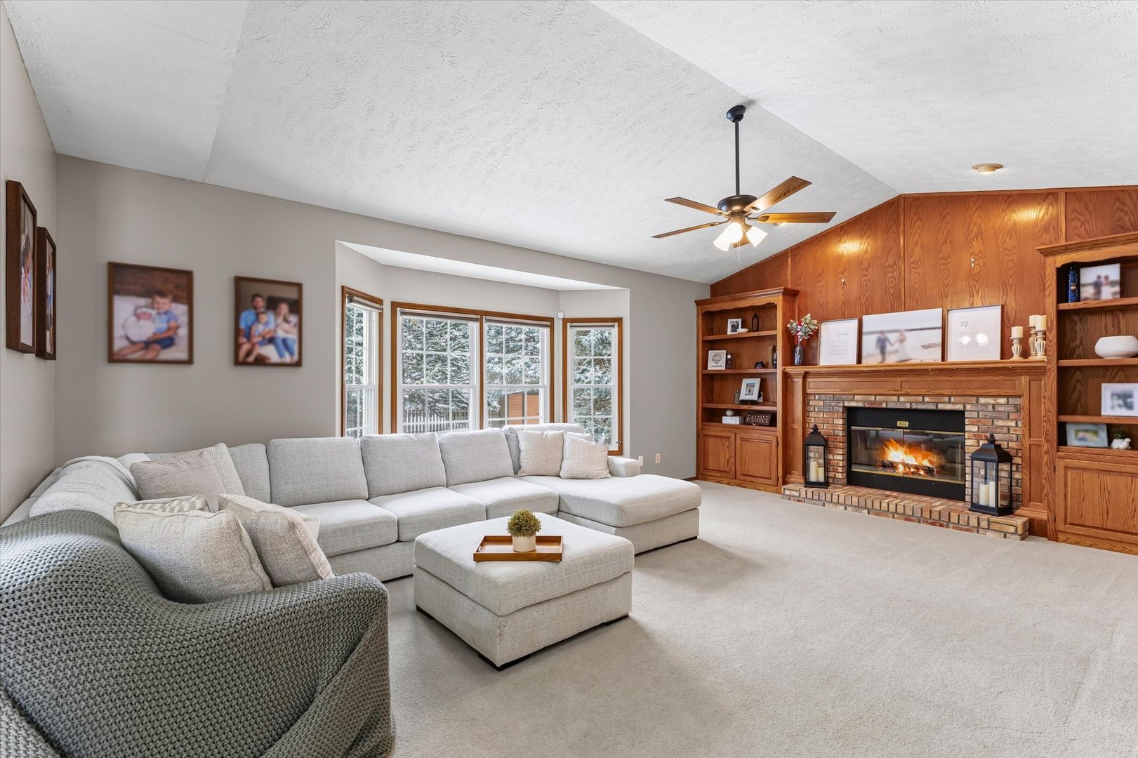 3 Earls Court, Bloomington, IL 61704