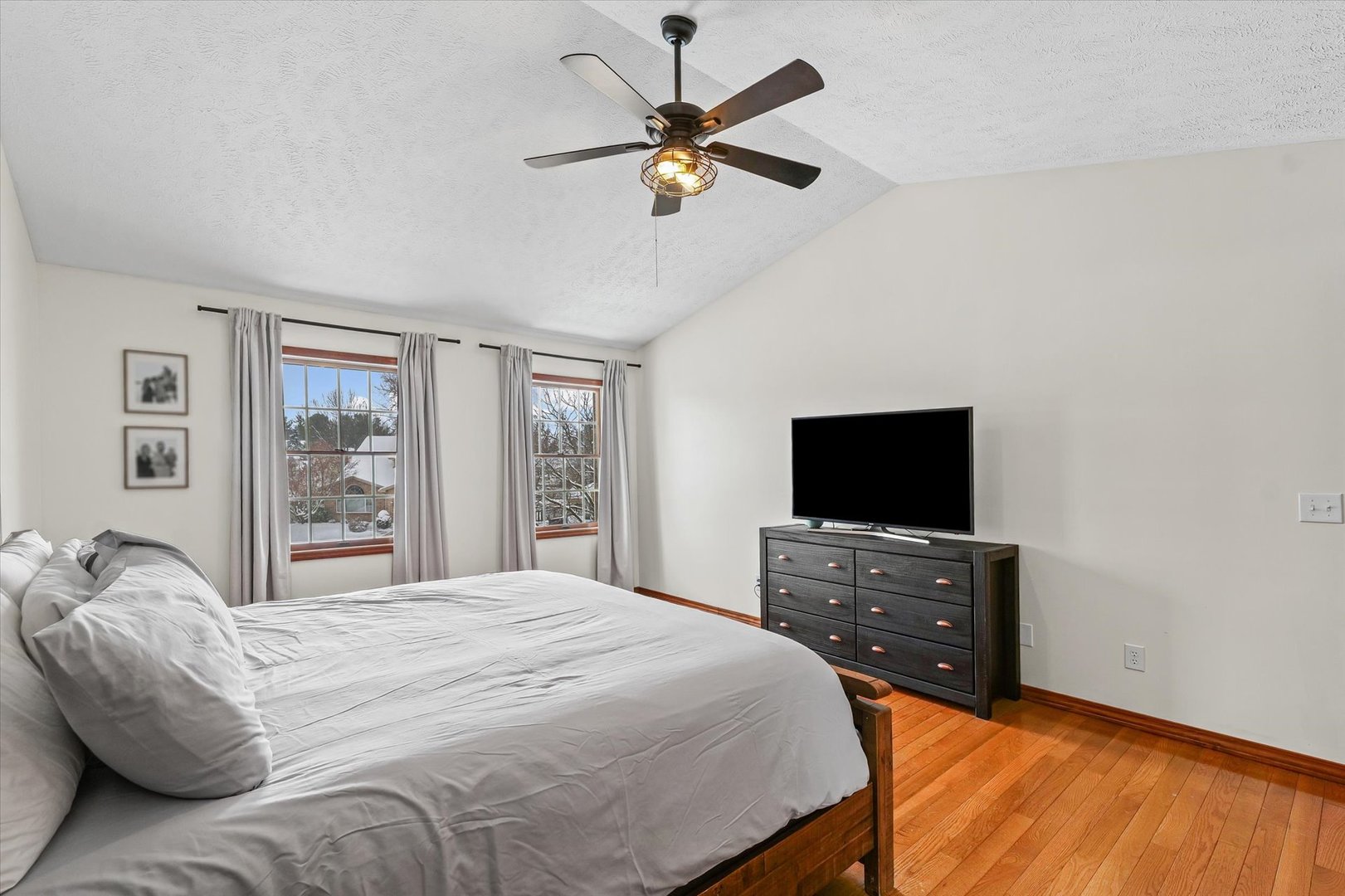 3 Earls Court, Bloomington, IL 61704