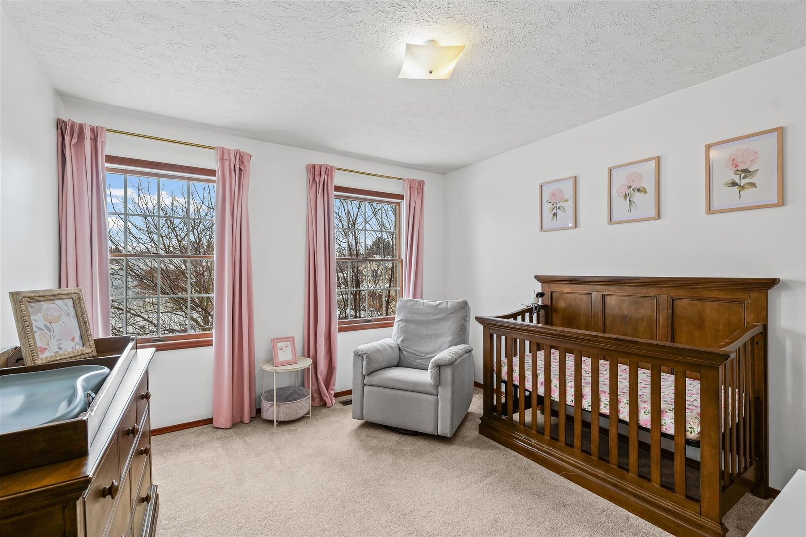 3 Earls Court, Bloomington, IL 61704