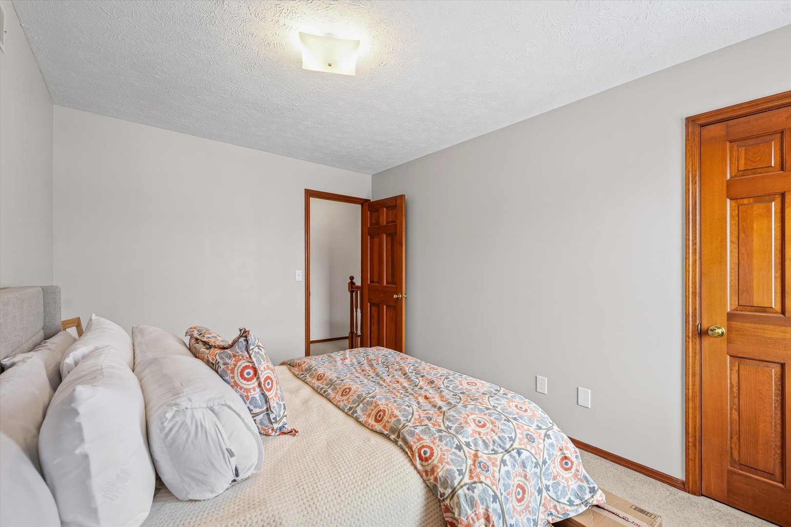 3 Earls Court, Bloomington, IL 61704