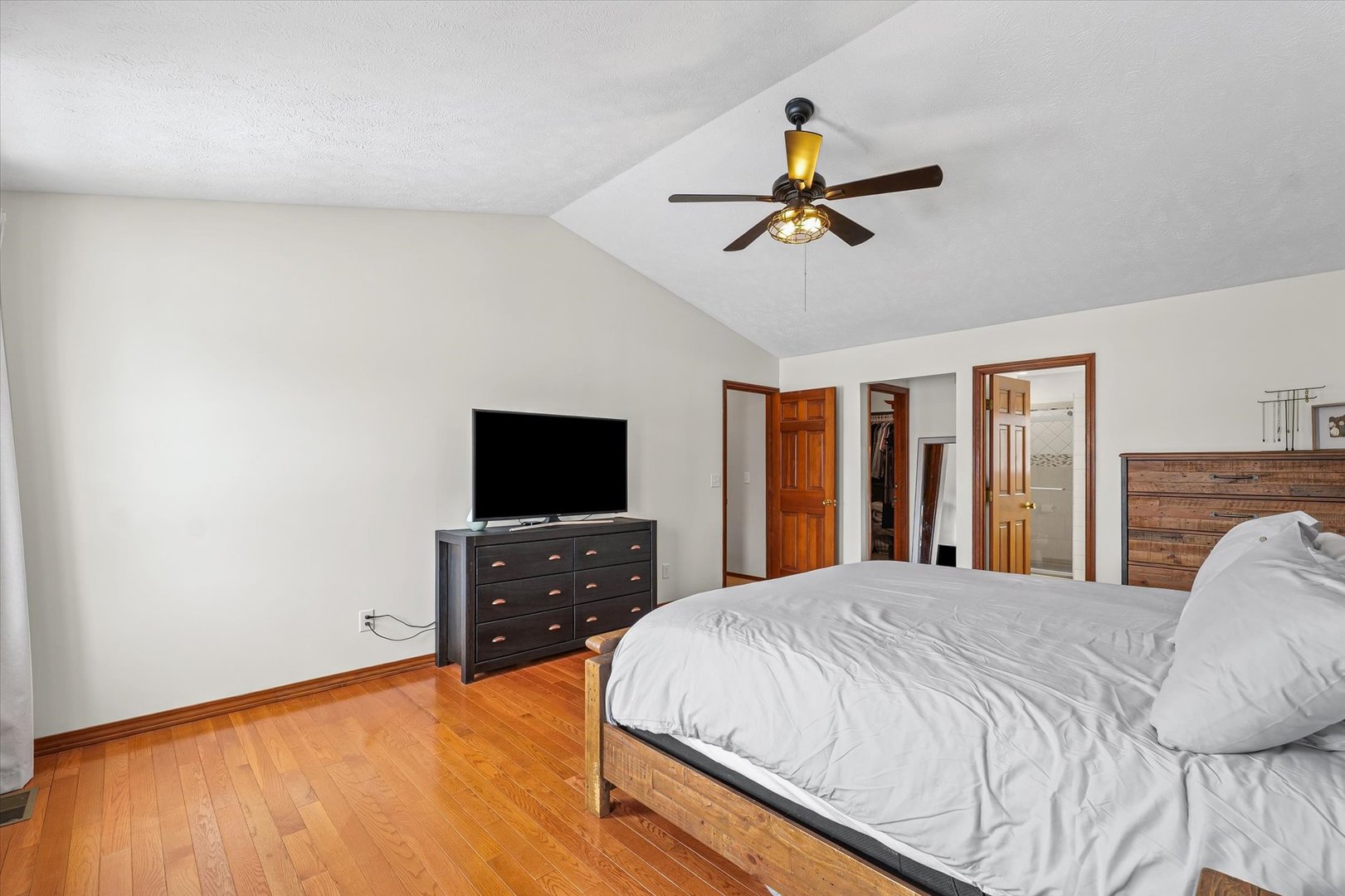 3 Earls Court, Bloomington, IL 61704