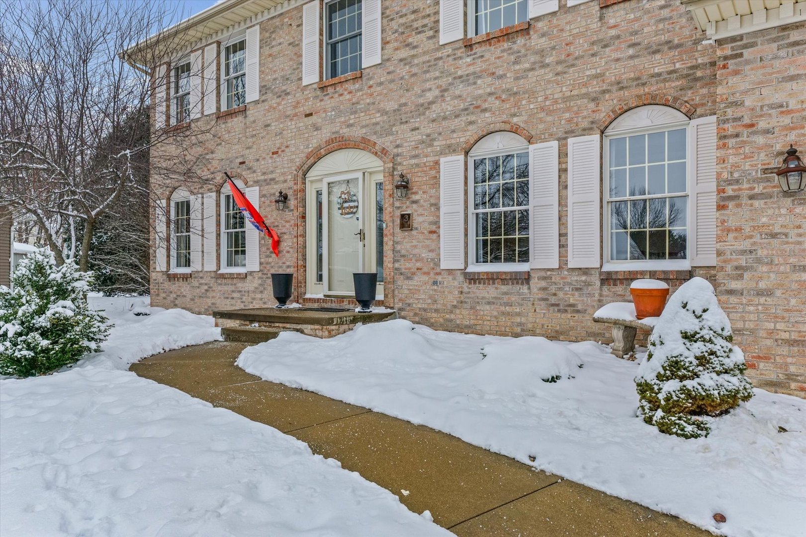 3 Earls Court, Bloomington, IL 61704