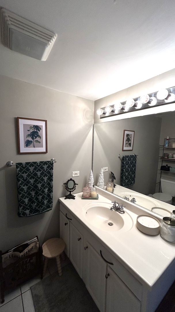 42 W Taylor Road, Lombard, IL 60148