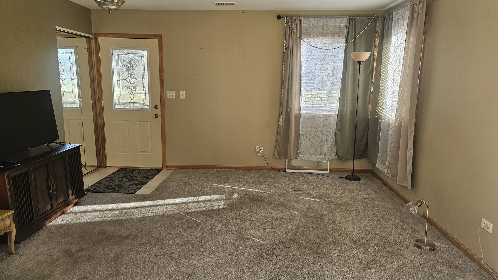 112 Cedarbend Drive, Romeoville, IL 60446