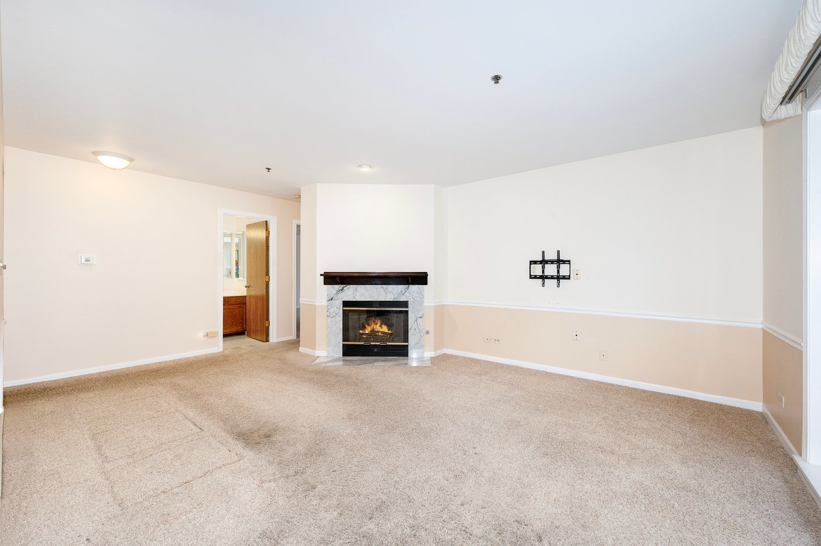 127 Acacia Circle #304, Indian Head Park, IL 60525