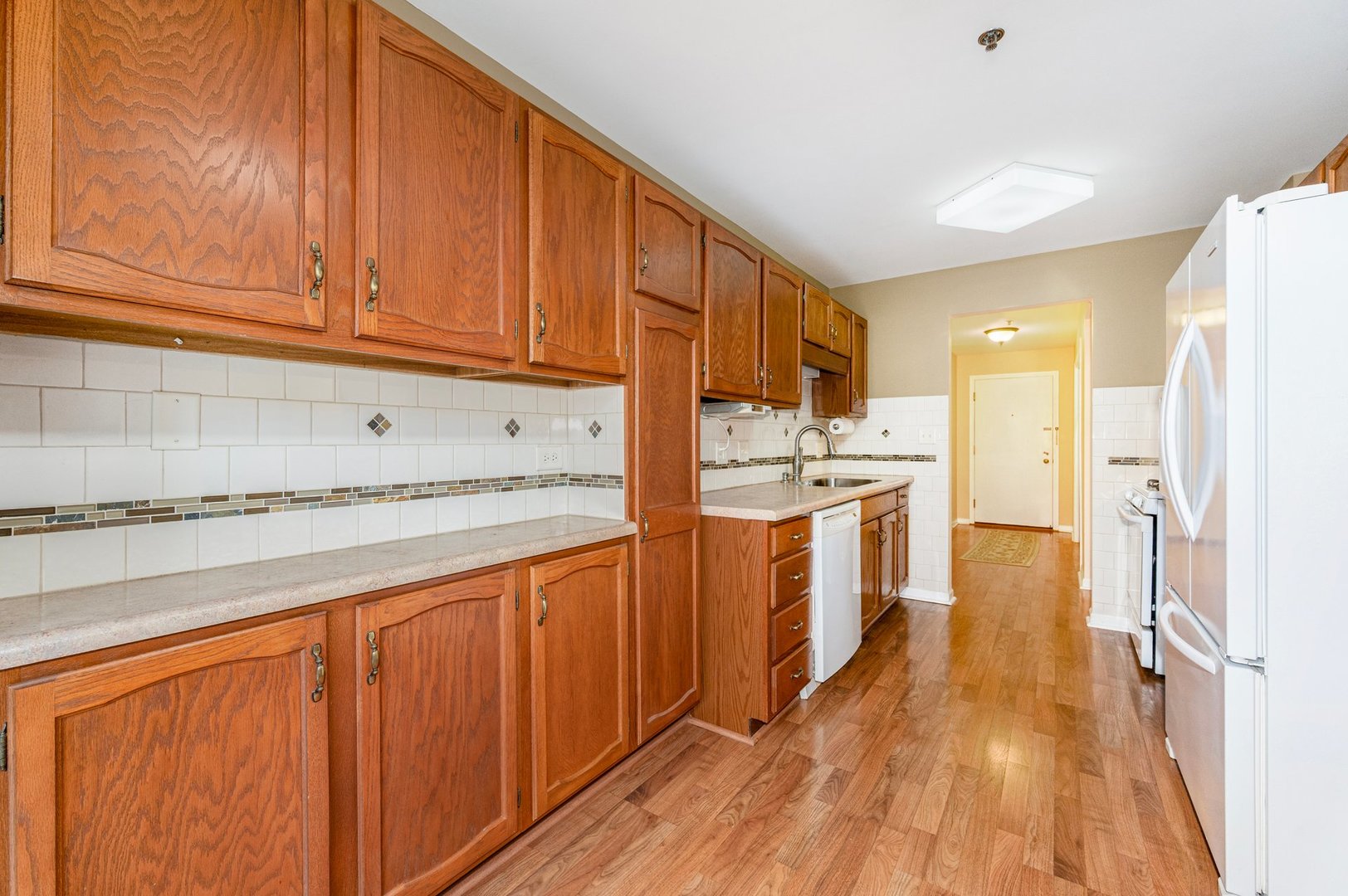 127 Acacia Circle #304, Indian Head Park, IL 60525