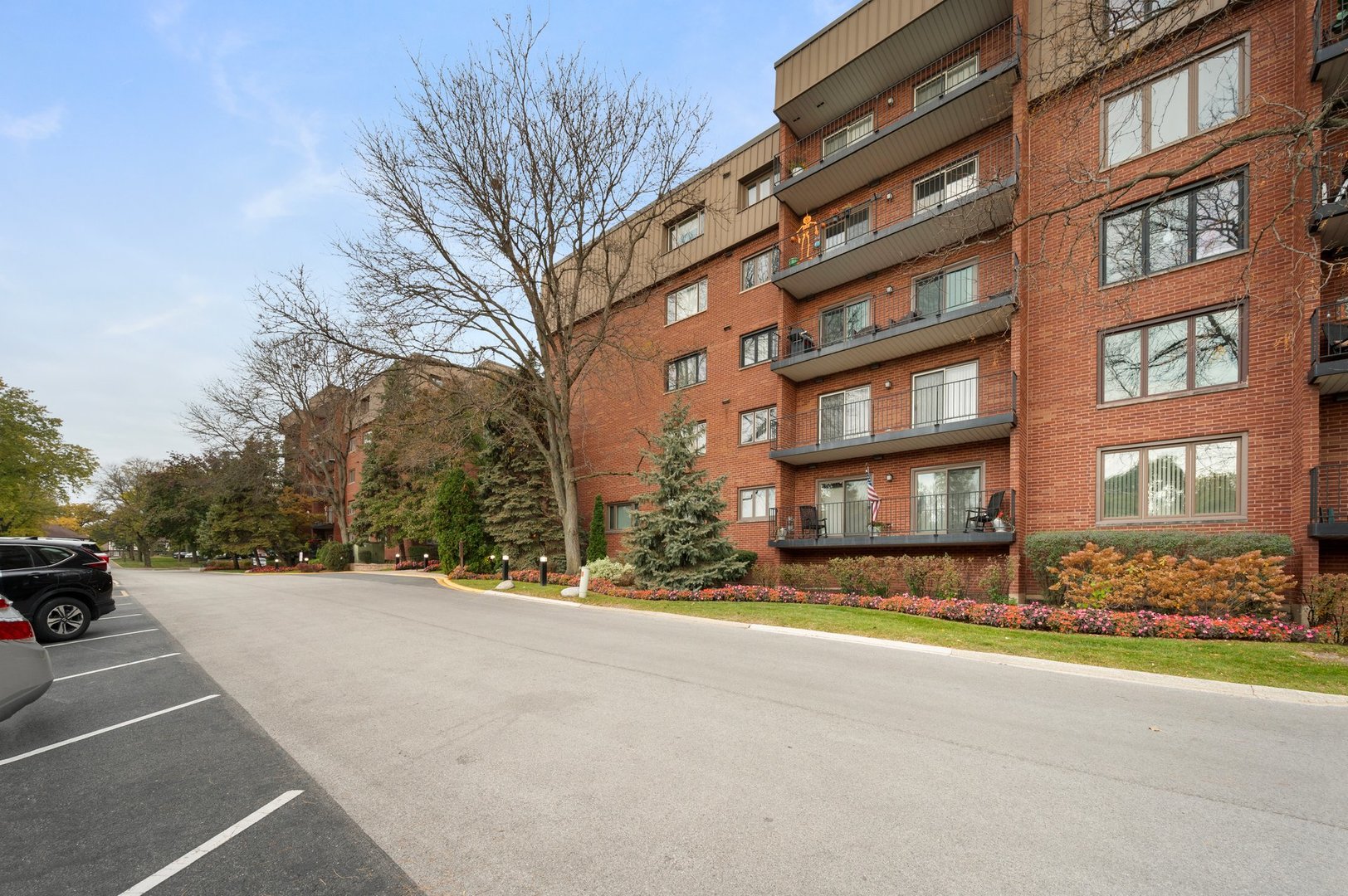 127 Acacia Circle #304, Indian Head Park, IL 60525