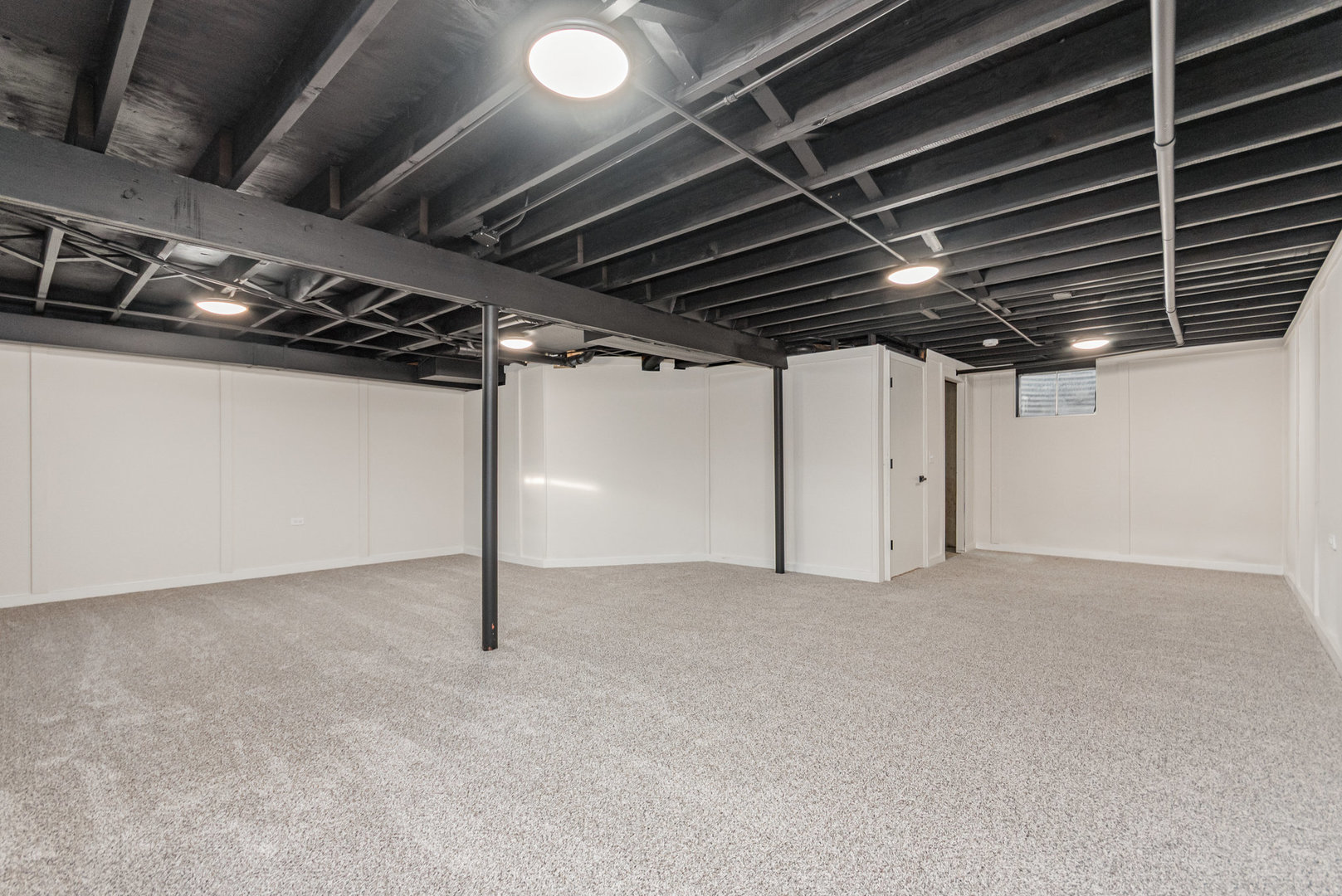 95 W Stevenson Drive, Glendale Heights, IL 60139