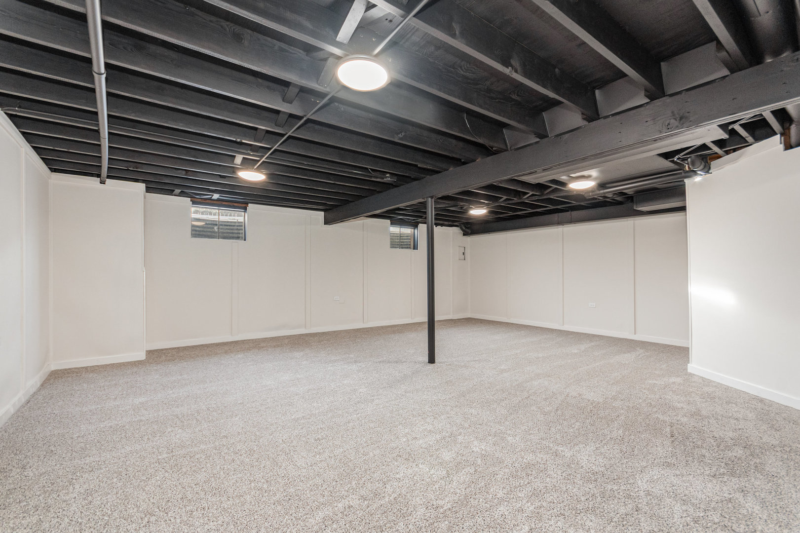 95 W Stevenson Drive, Glendale Heights, IL 60139