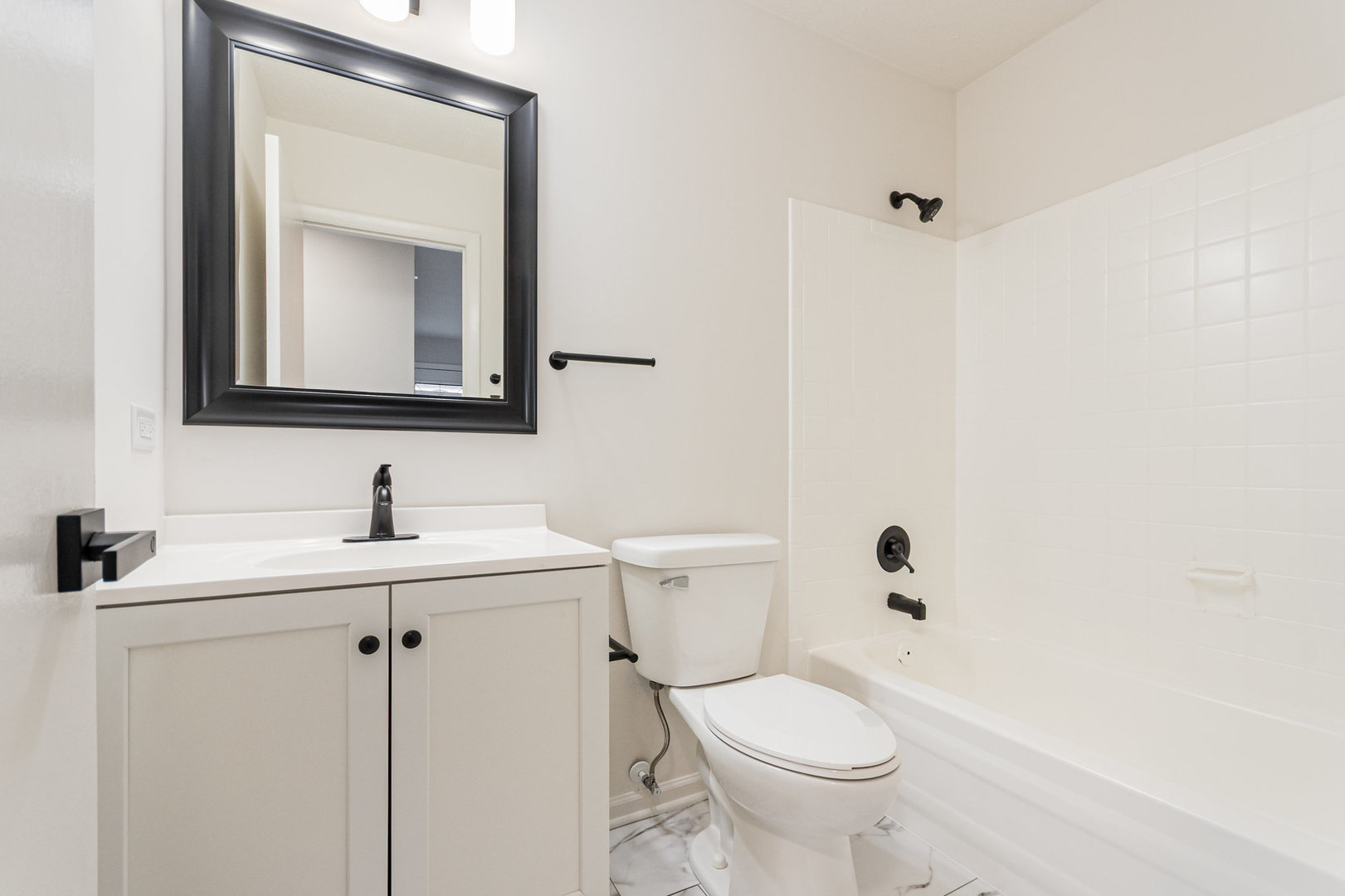 95 W Stevenson Drive, Glendale Heights, IL 60139