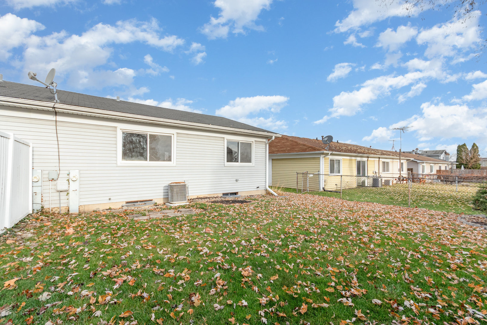 95 W Stevenson Drive, Glendale Heights, IL 60139