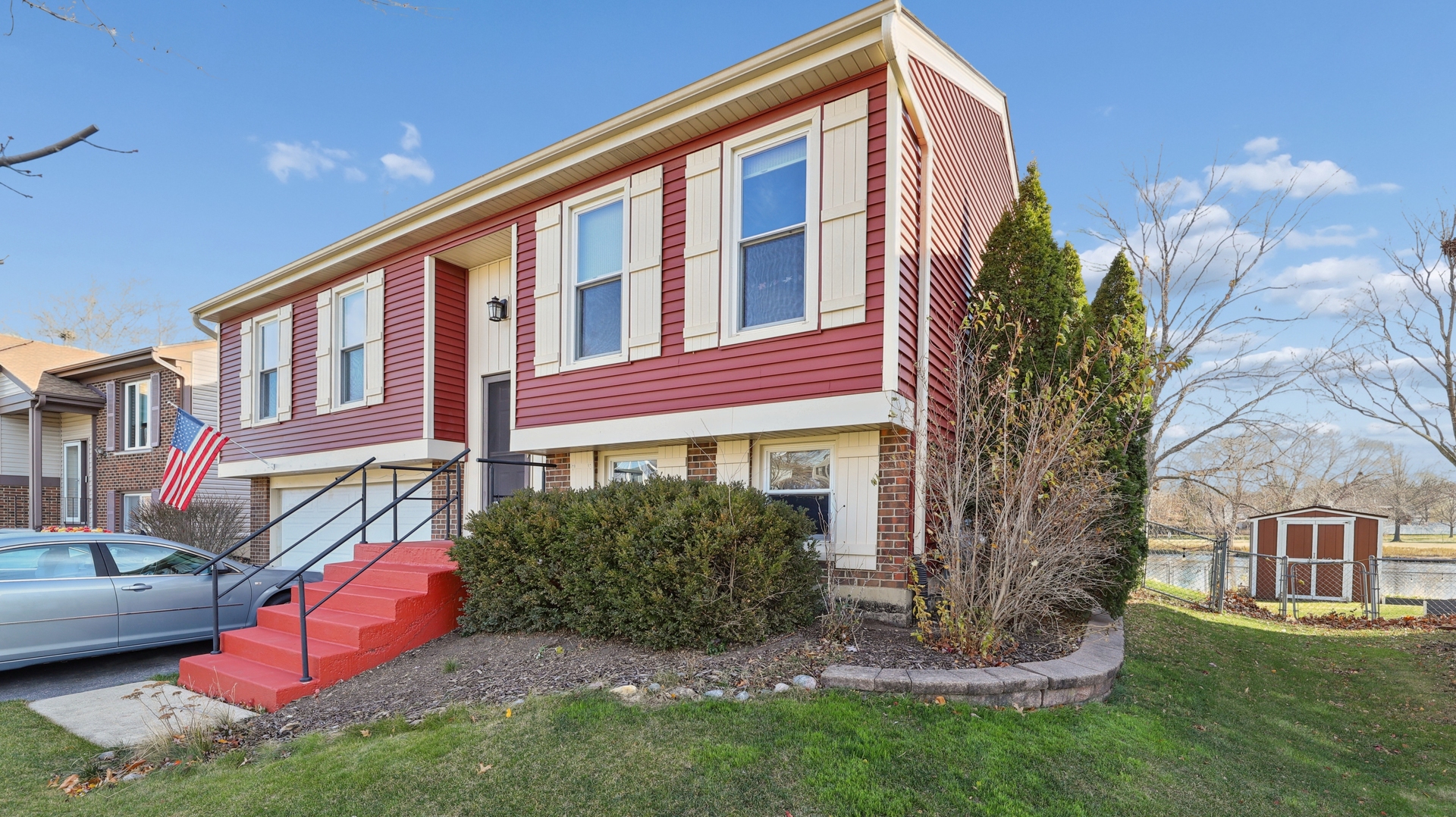 595 Stafford Drive, Roselle, IL 60172