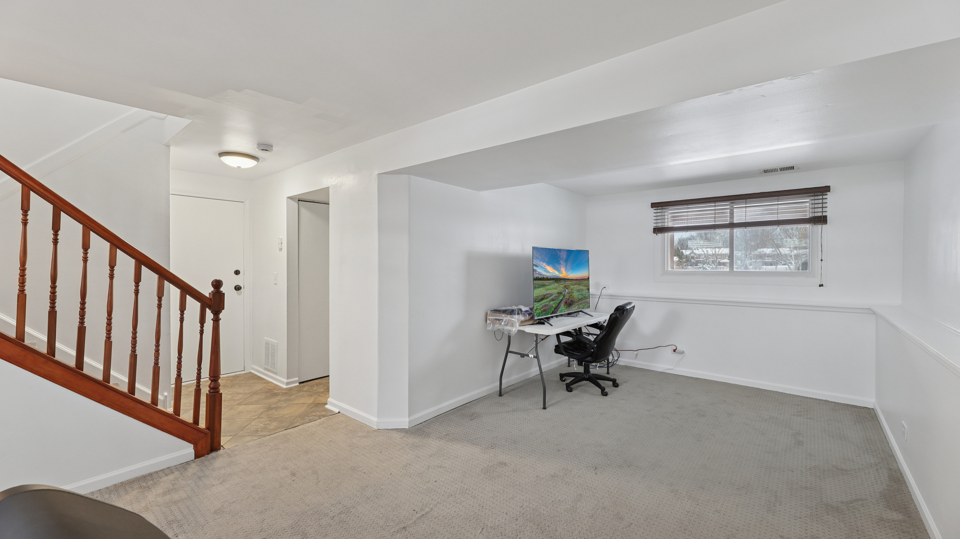 595 Stafford Drive, Roselle, IL 60172