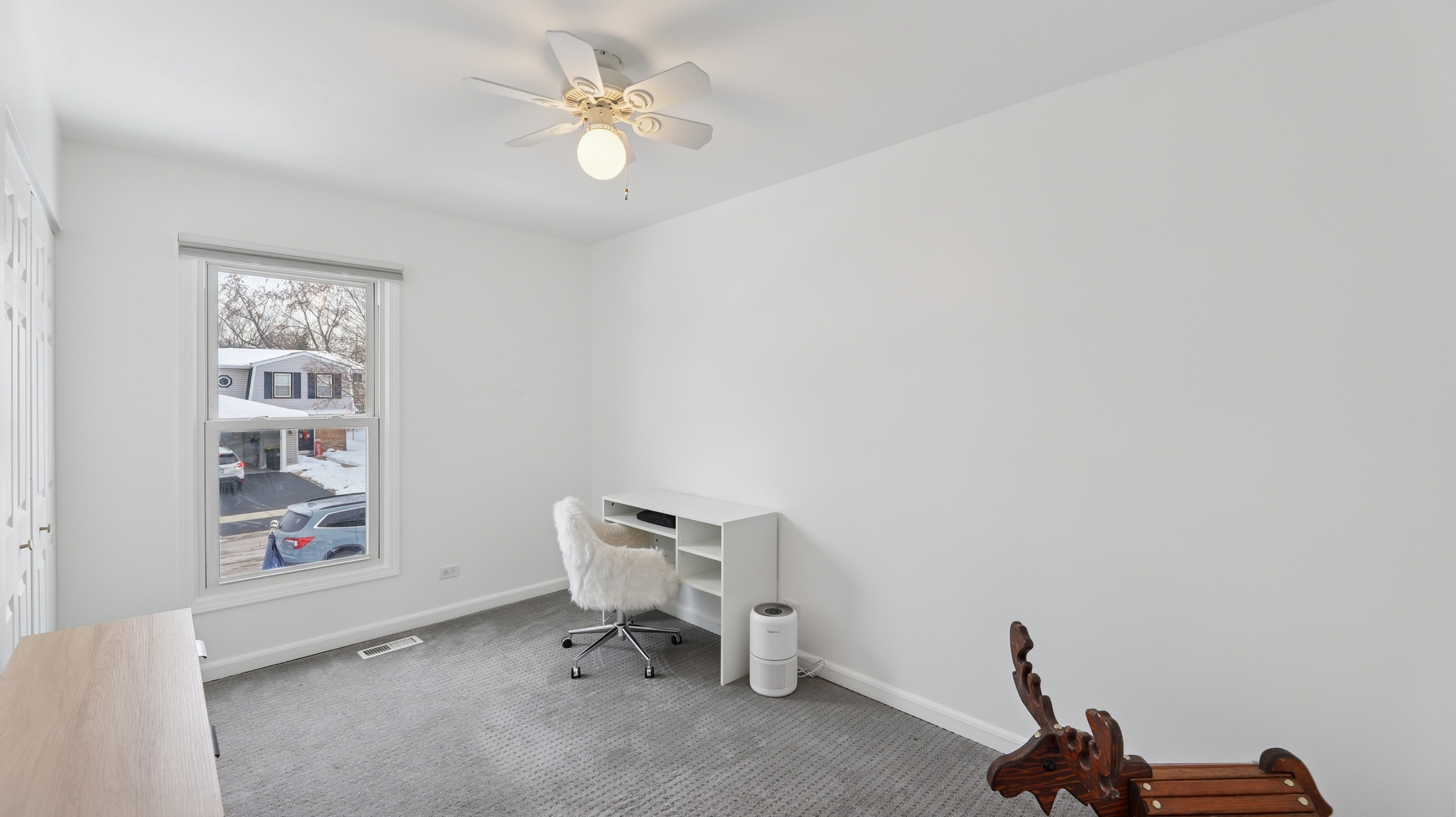 595 Stafford Drive, Roselle, IL 60172