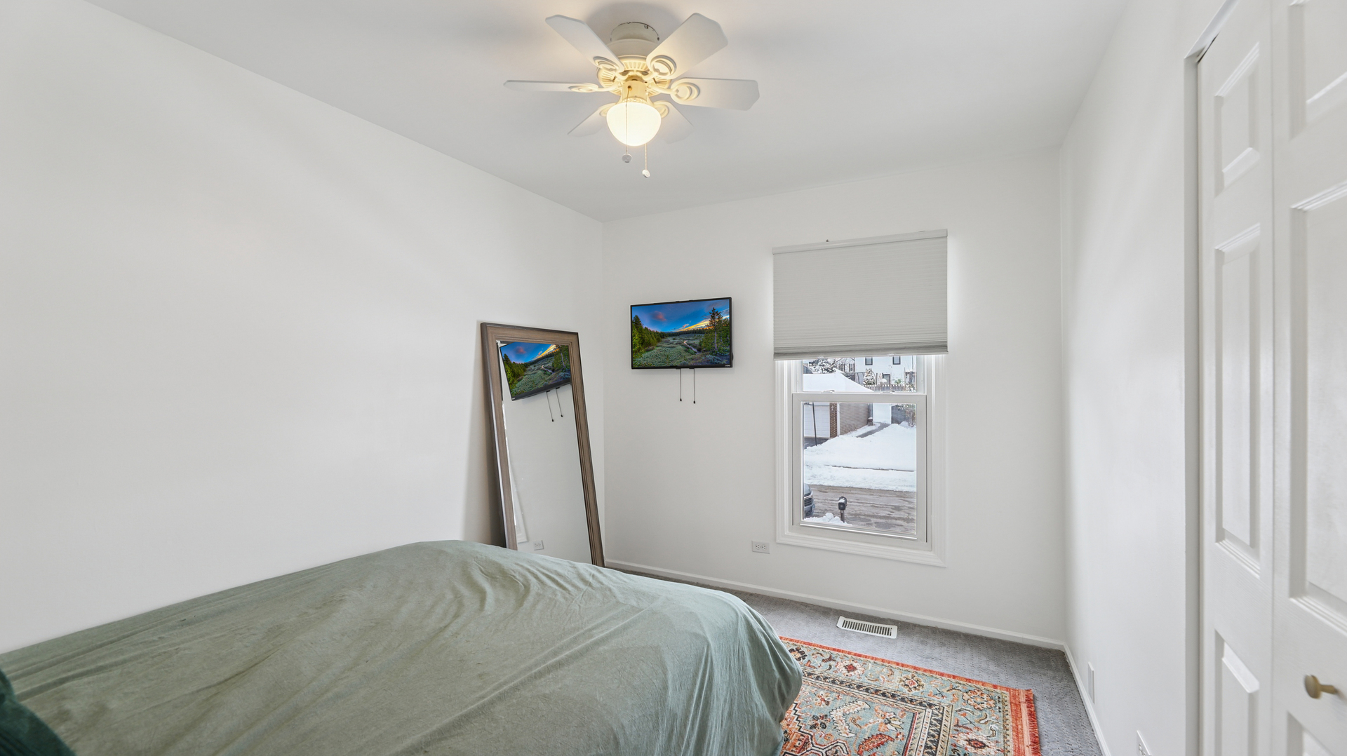 595 Stafford Drive, Roselle, IL 60172