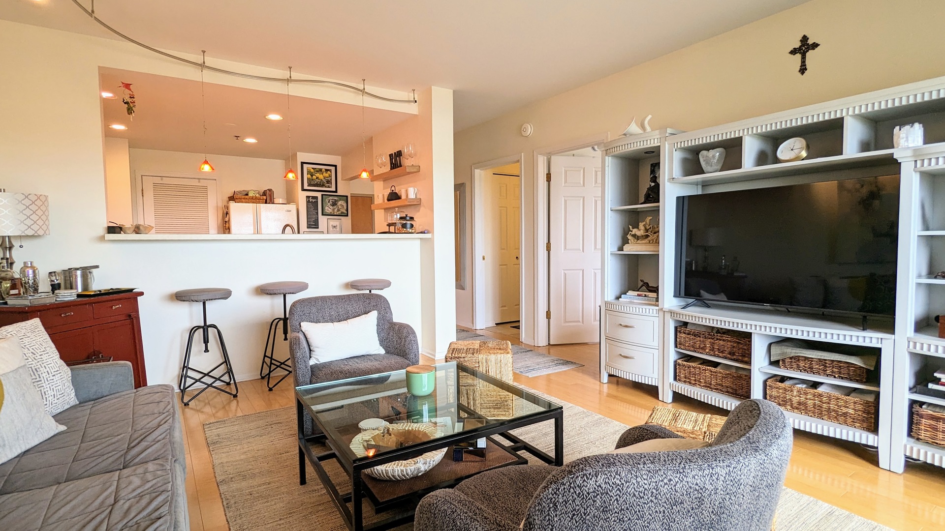 440 W Mahogany Court #604, Palatine, IL 60067