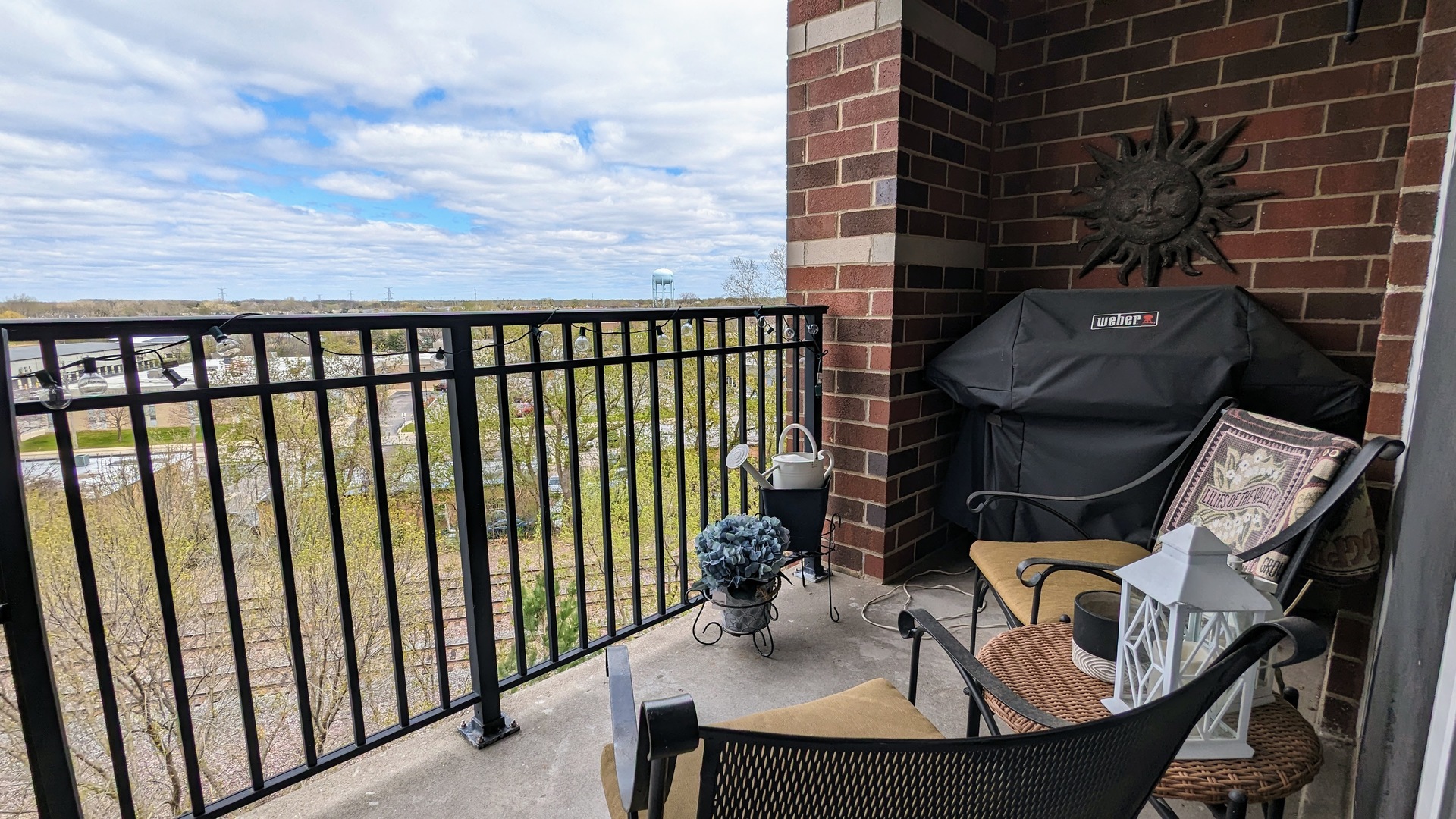 440 W Mahogany Court #604, Palatine, IL 60067