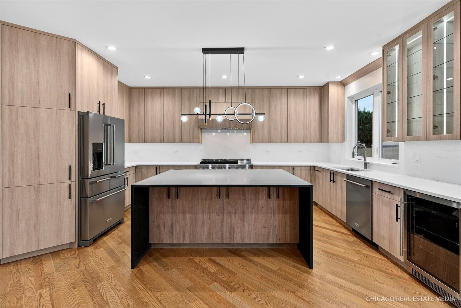 6090 Belmont Road, Downers Grove, IL 60516