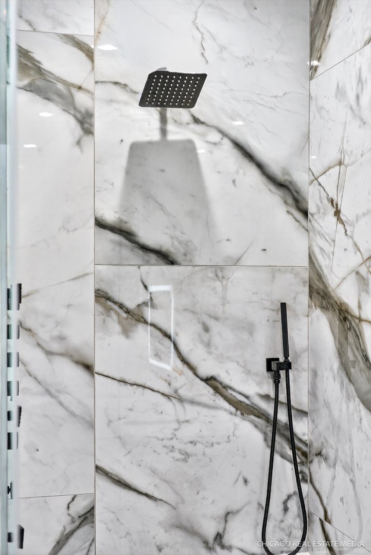 6090 Belmont Road, Downers Grove, IL 60516