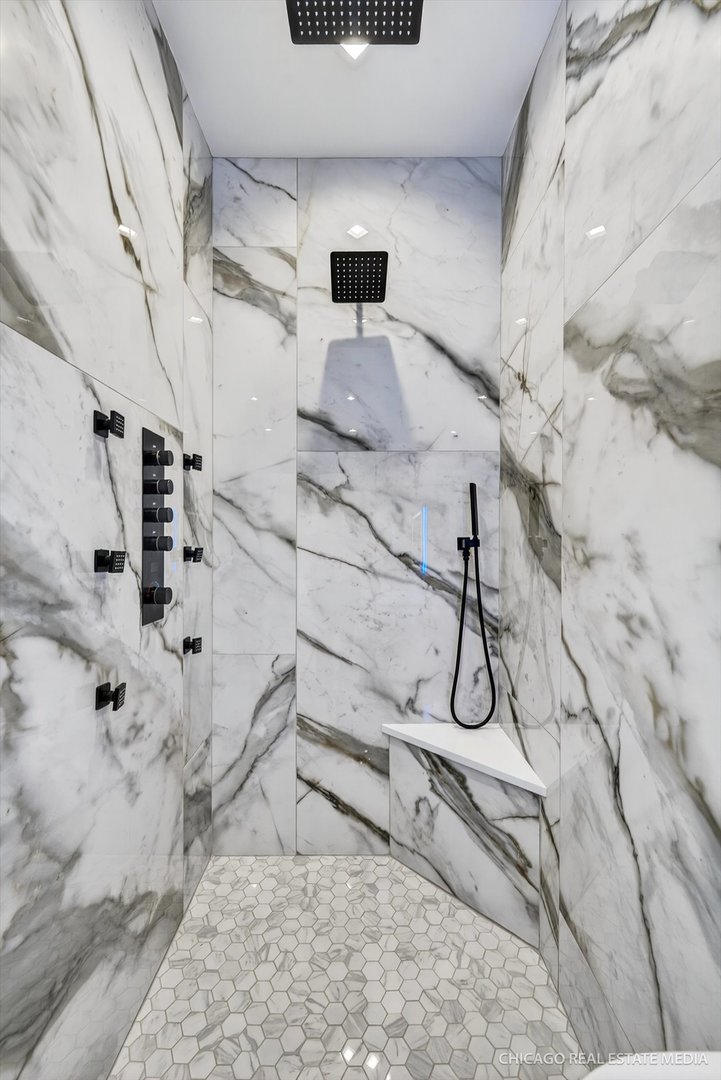 6090 Belmont Road, Downers Grove, IL 60516