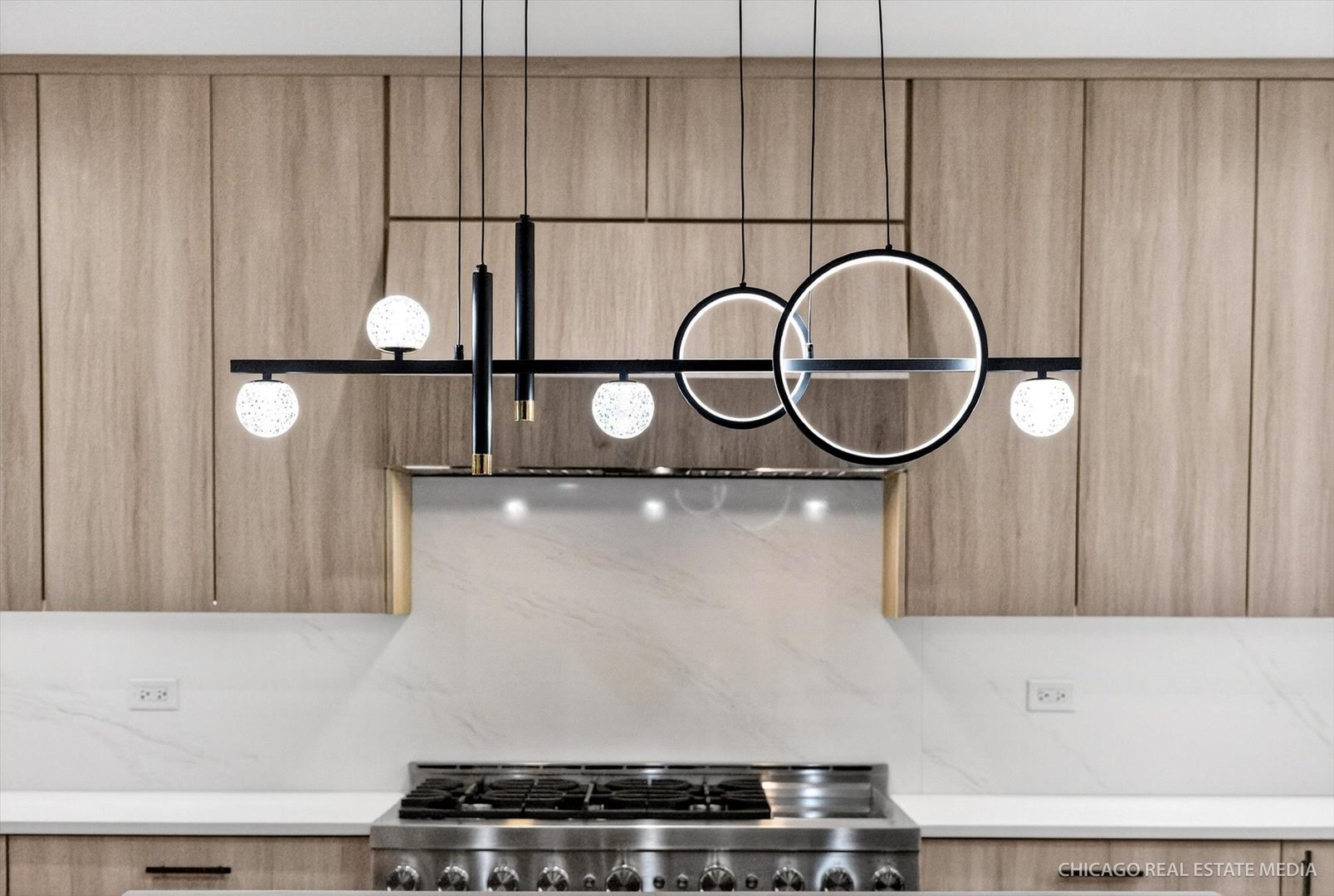 6090 Belmont Road, Downers Grove, IL 60516