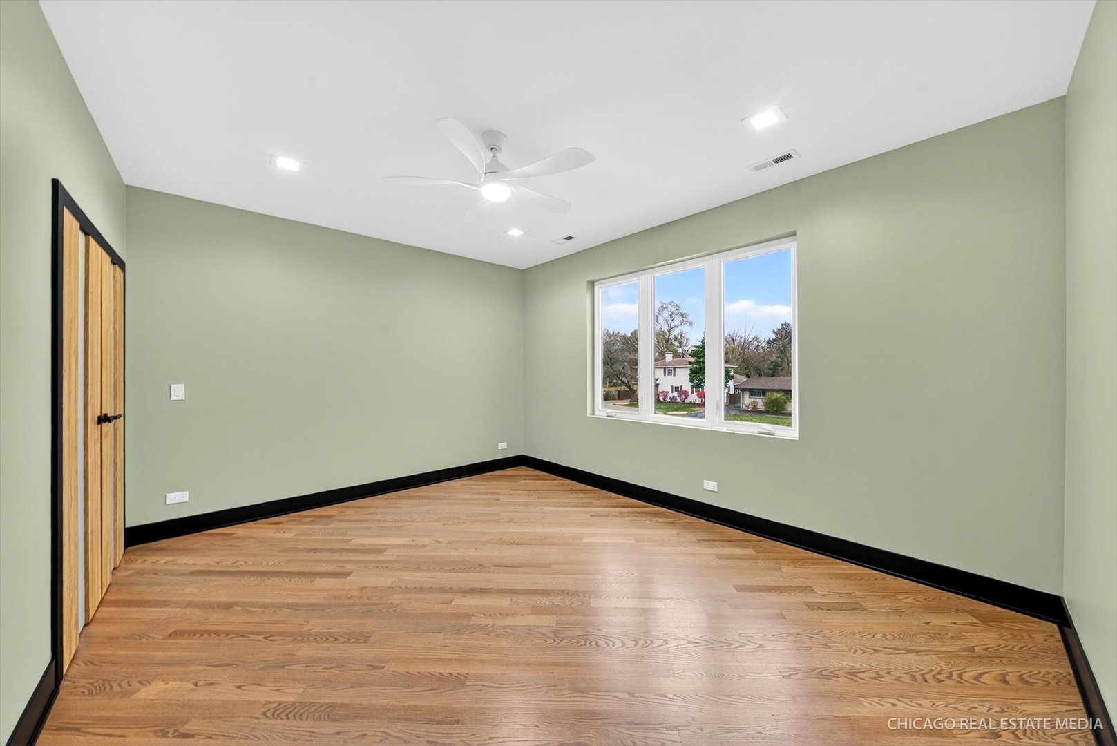 6090 Belmont Road, Downers Grove, IL 60516