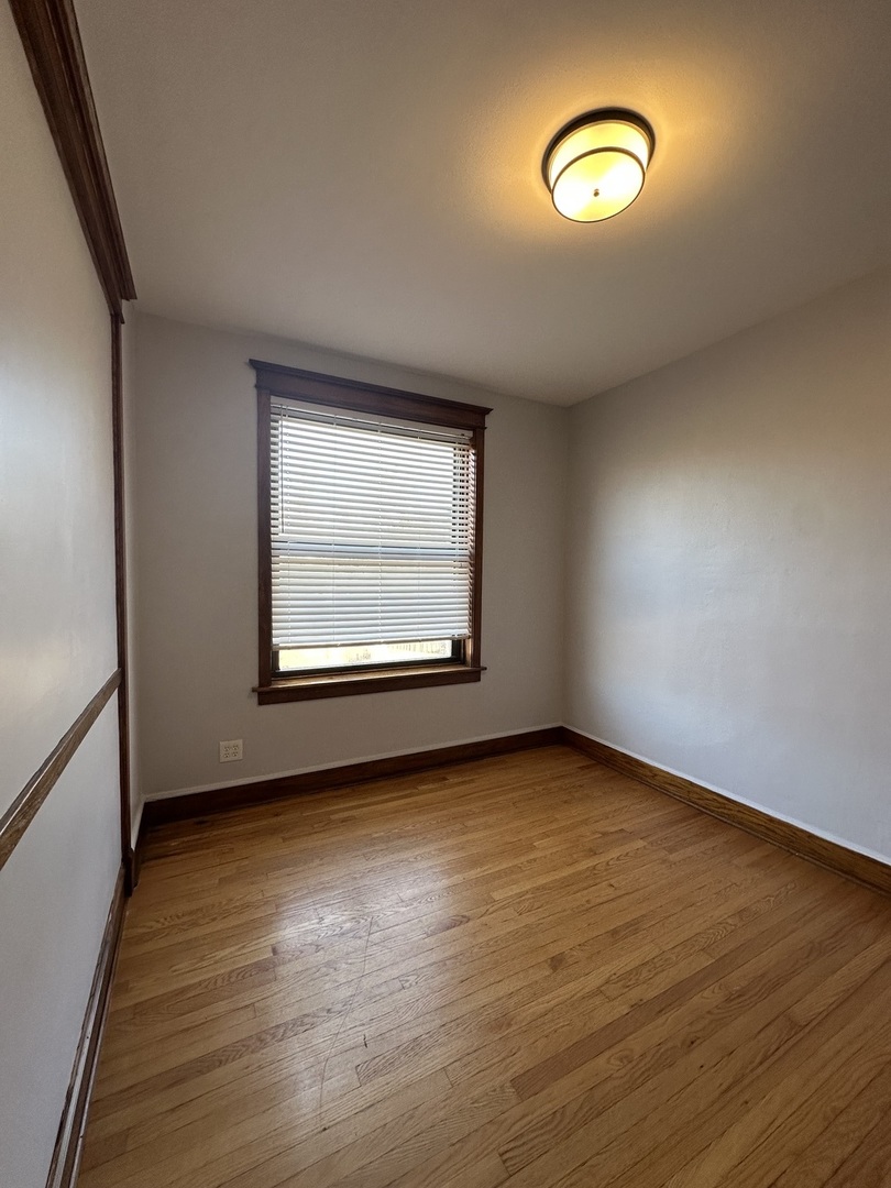 1949 W Grace Street #2E, Chicago, IL 60613