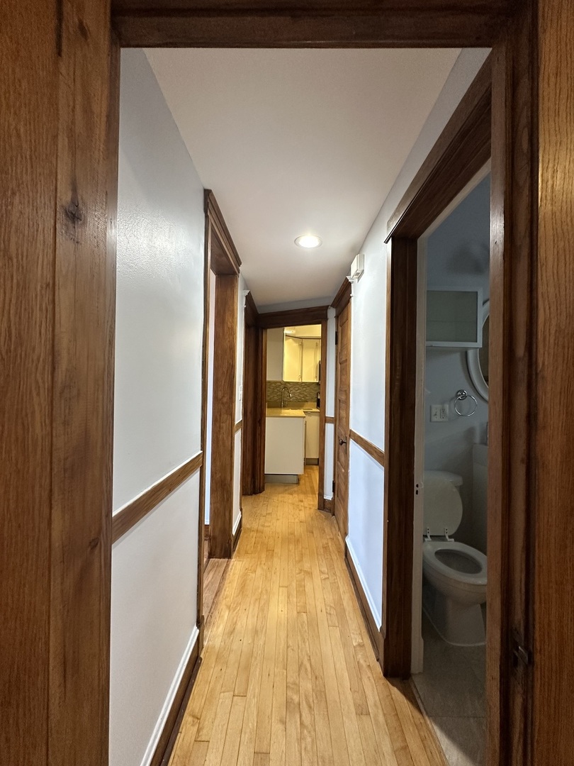 1949 W Grace Street #2E, Chicago, IL 60613