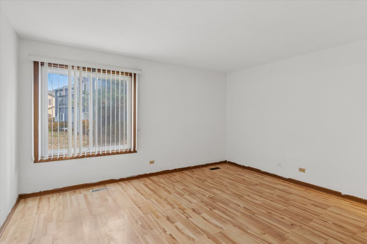 2337 Worthing Drive #102A, Naperville, IL 60565