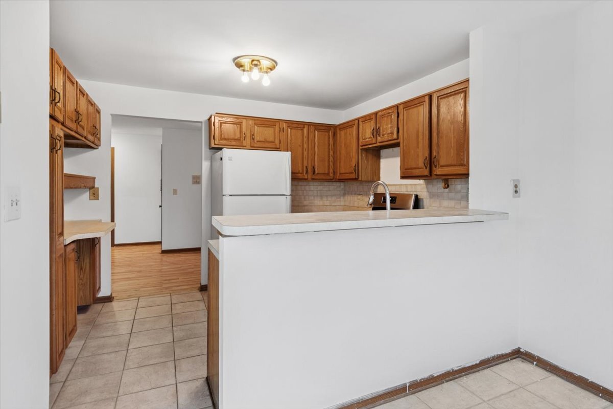 2337 Worthing Drive #102A, Naperville, IL 60565