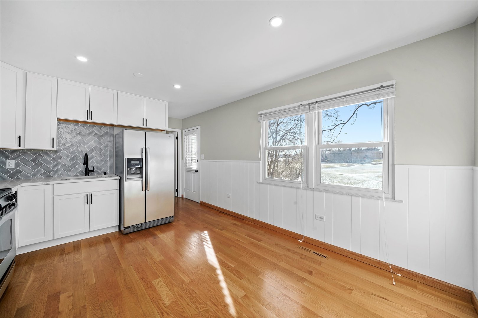 228 Kosan Circle, Streamwood, IL 60107