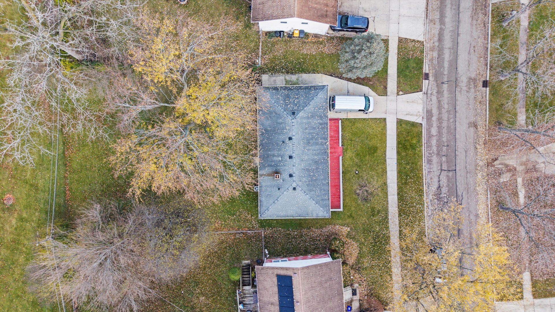 228 Kosan Circle, Streamwood, IL 60107