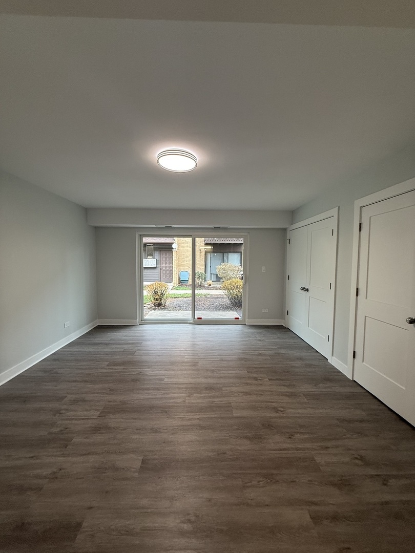 1173 S Forums Court #1D, Wheeling, IL 60090